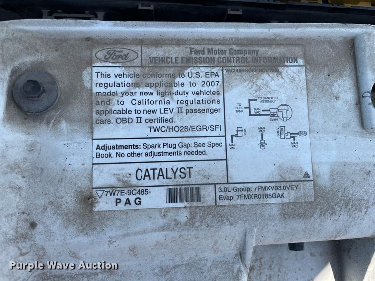 image for item LY9612 2007 Ford Taurus