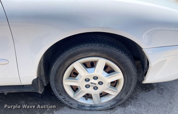 image for item LY9612 2007 Ford Taurus