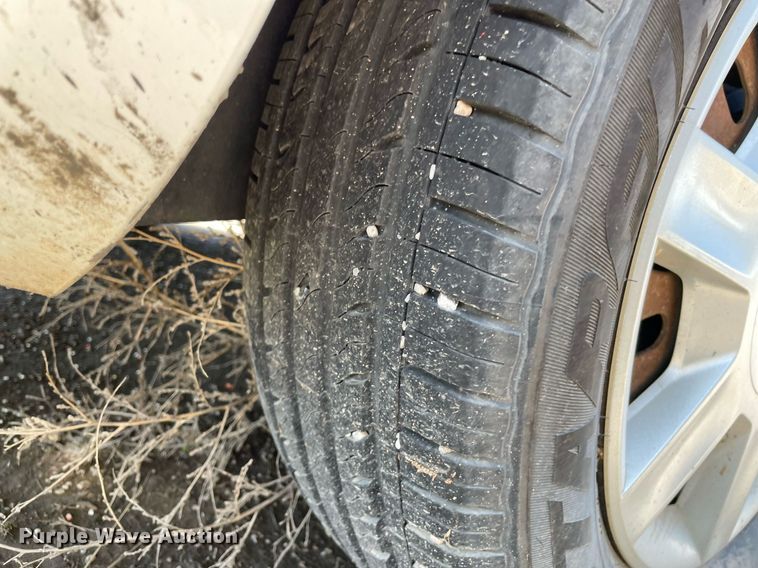 image for item LY9612 2007 Ford Taurus