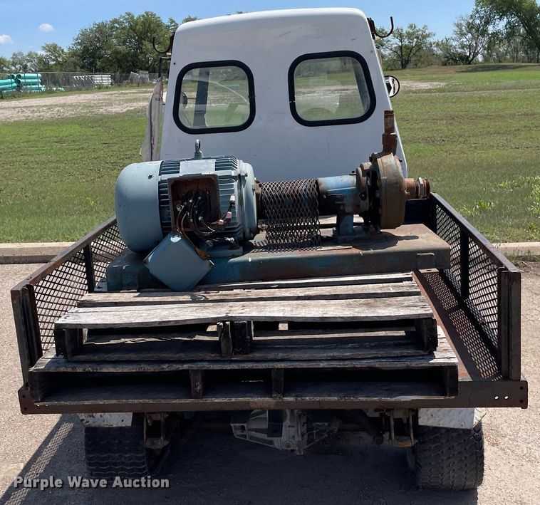 image for item LY9613 1984 Cushman 898532-8410  utility vehicle