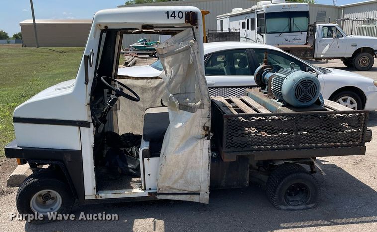 image for item LY9613 1984 Cushman 898532-8410  utility vehicle