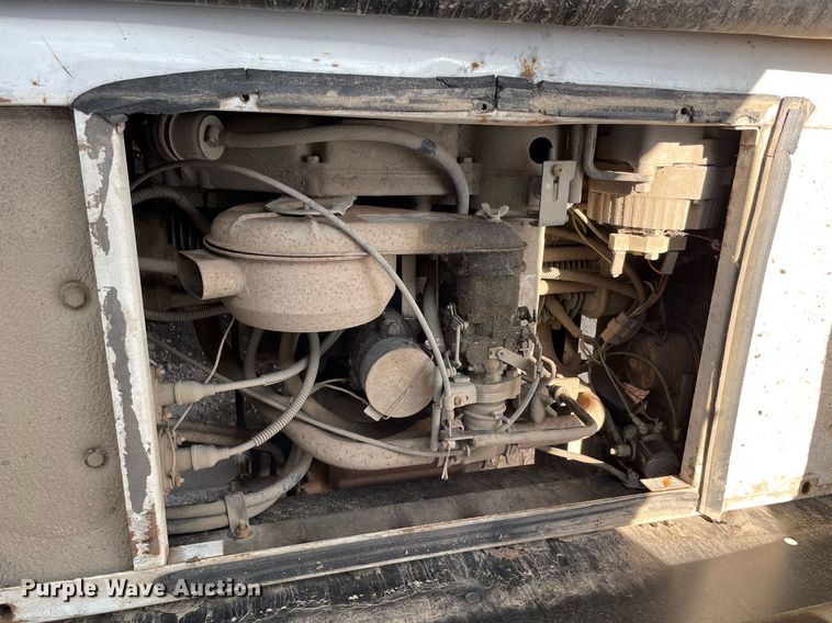 image for item LY9613 1984 Cushman 898532-8410  utility vehicle