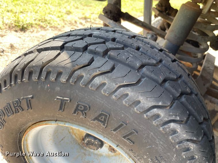 image for item LY9613 1984 Cushman 898532-8410  utility vehicle