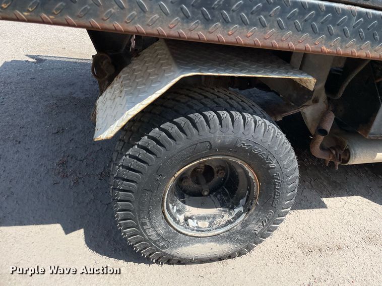 image for item LY9613 1984 Cushman 898532-8410  utility vehicle