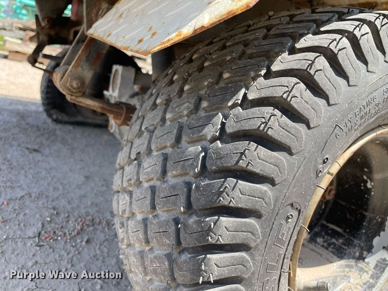 image for item LY9613 1984 Cushman 898532-8410  utility vehicle