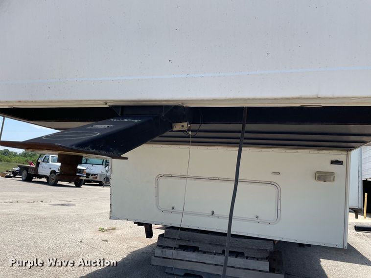 image for item LY9614 1997 Nu Wa Hitchhiker II  camper