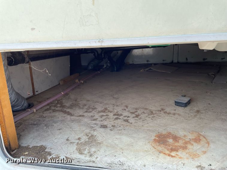 image for item LY9614 1997 Nu Wa Hitchhiker II  camper