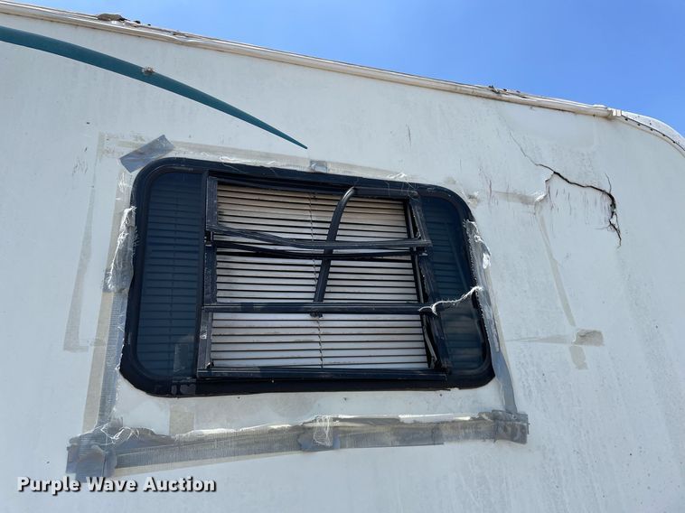 image for item LY9614 1997 Nu Wa Hitchhiker II  camper