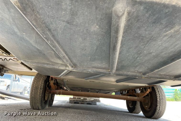 image for item LY9614 1997 Nu Wa Hitchhiker II  camper