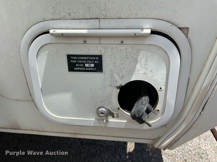 image for item LY9614 1997 Nu Wa Hitchhiker II  camper