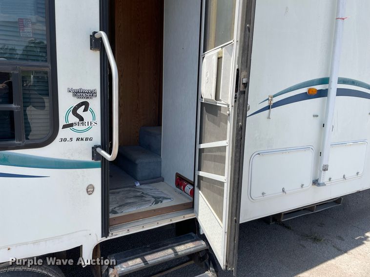 image for item LY9614 1997 Nu Wa Hitchhiker II  camper