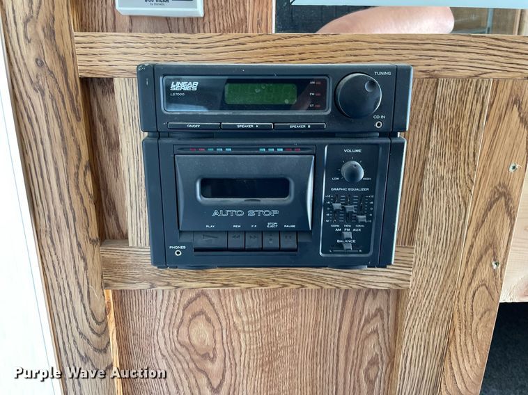 image for item LY9614 1997 Nu Wa Hitchhiker II  camper