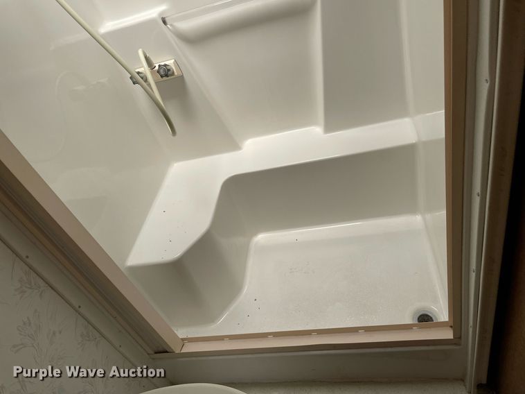 image for item LY9614 1997 Nu Wa Hitchhiker II  camper