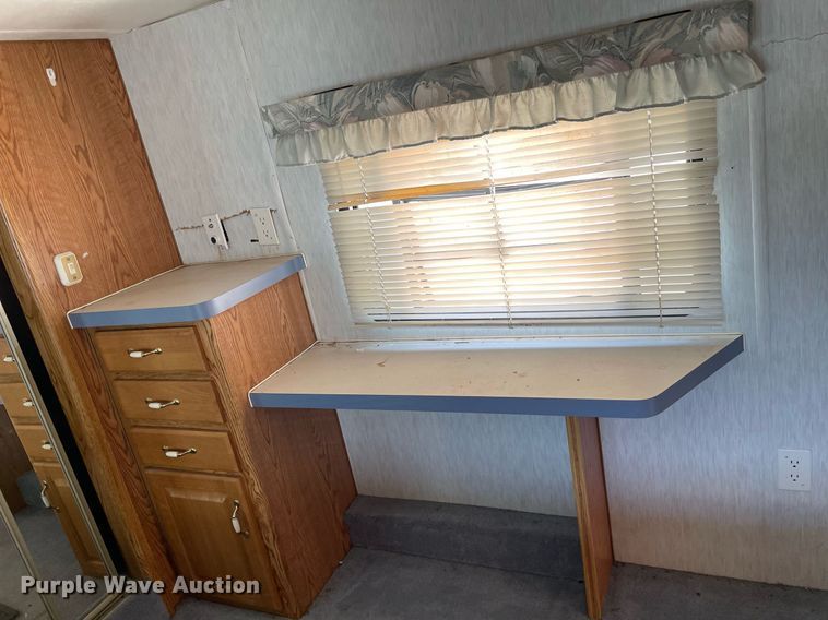 image for item LY9614 1997 Nu Wa Hitchhiker II  camper