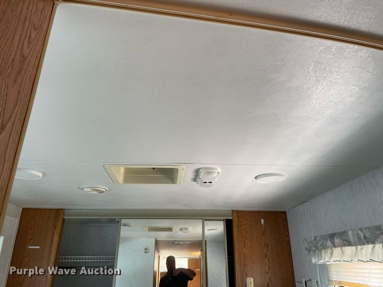 image for item LY9614 1997 Nu Wa Hitchhiker II  camper