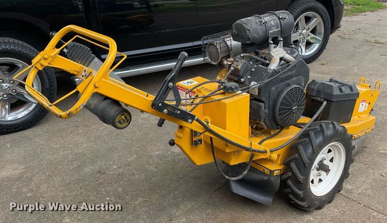 image for item LY9673 2018 Carlton SP2000  stump grinder