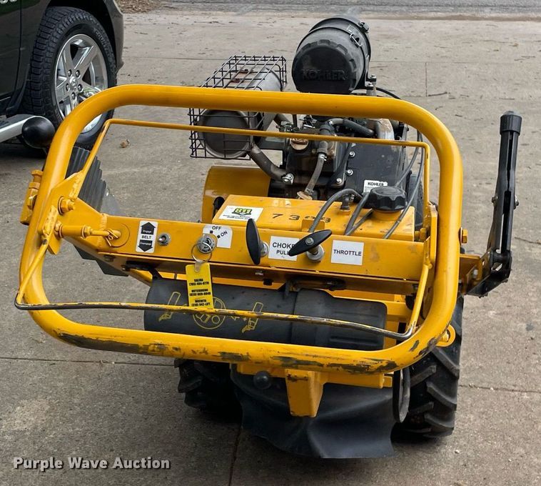 image for item LY9673 2018 Carlton SP2000  stump grinder