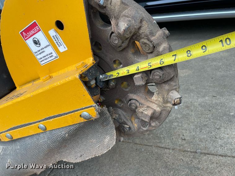 image for item LY9673 2018 Carlton SP2000  stump grinder