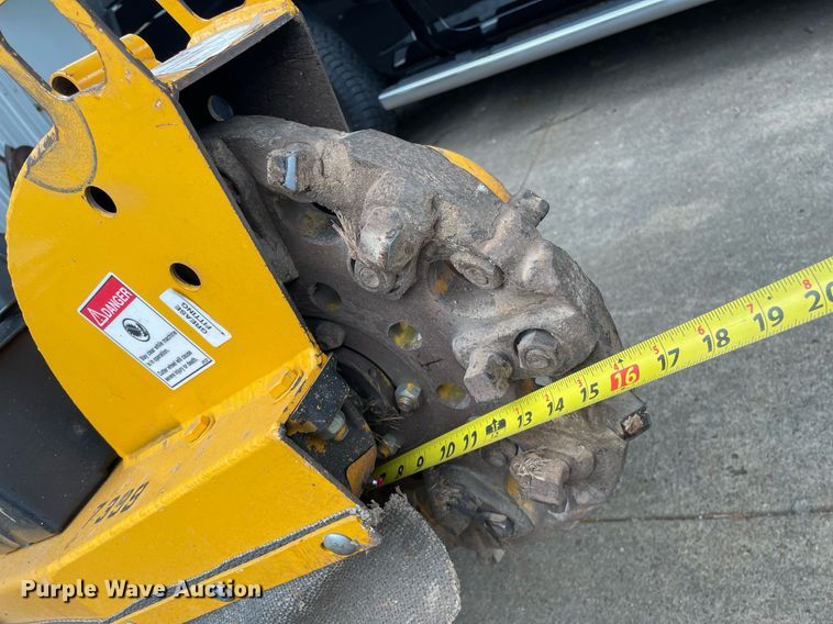 image for item LY9673 2018 Carlton SP2000  stump grinder