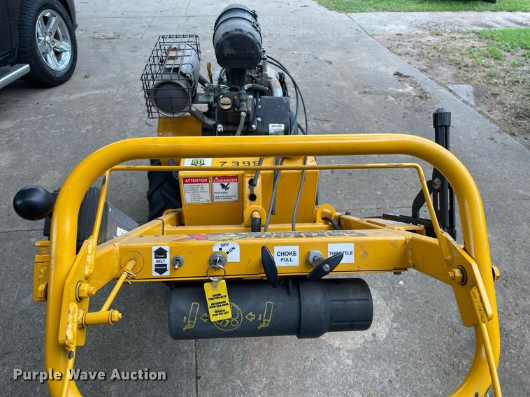 image for item LY9673 2018 Carlton SP2000  stump grinder