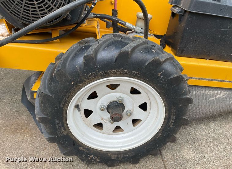 image for item LY9673 2018 Carlton SP2000  stump grinder