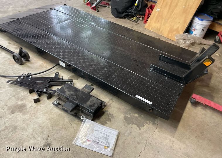 image for item LY9677 Direct-Lift  motorcycle lift