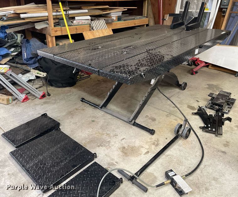 image for item LY9677 Direct-Lift  motorcycle lift