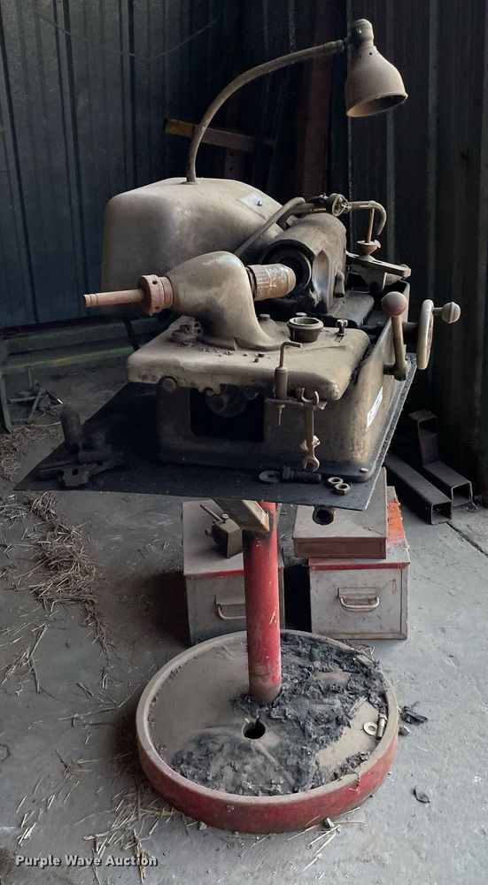 image for item LY9694 Sioux 645  valve grinder