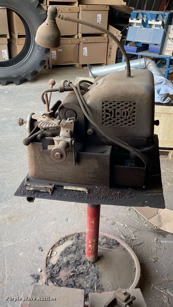 image for item LY9694 Sioux 645  valve grinder