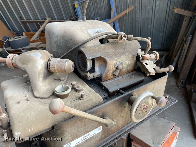 image for item LY9694 Sioux 645  valve grinder