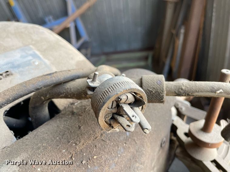 image for item LY9694 Sioux 645  valve grinder