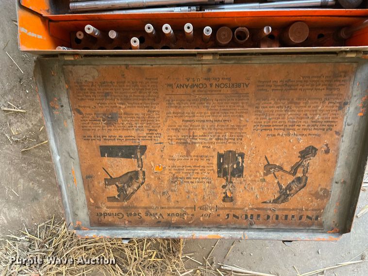 image for item LY9694 Sioux 645  valve grinder