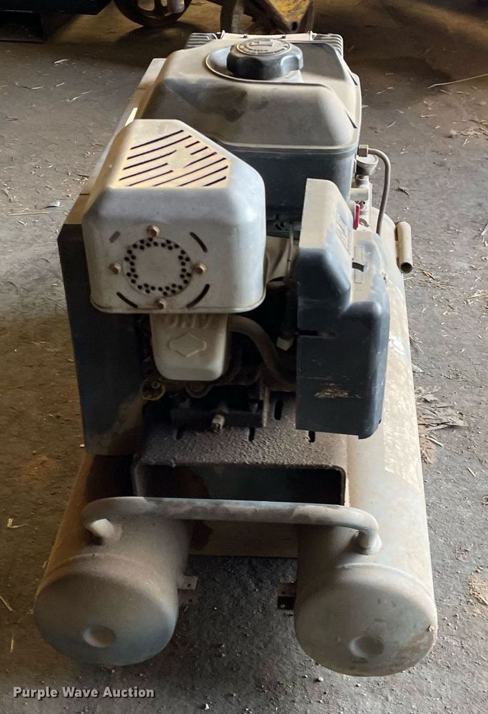 image for item LY9696 DeVilbiss SDS5G8D  air compressor