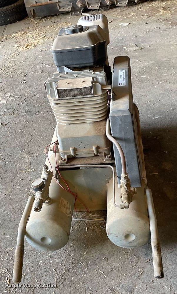 image for item LY9696 DeVilbiss SDS5G8D  air compressor