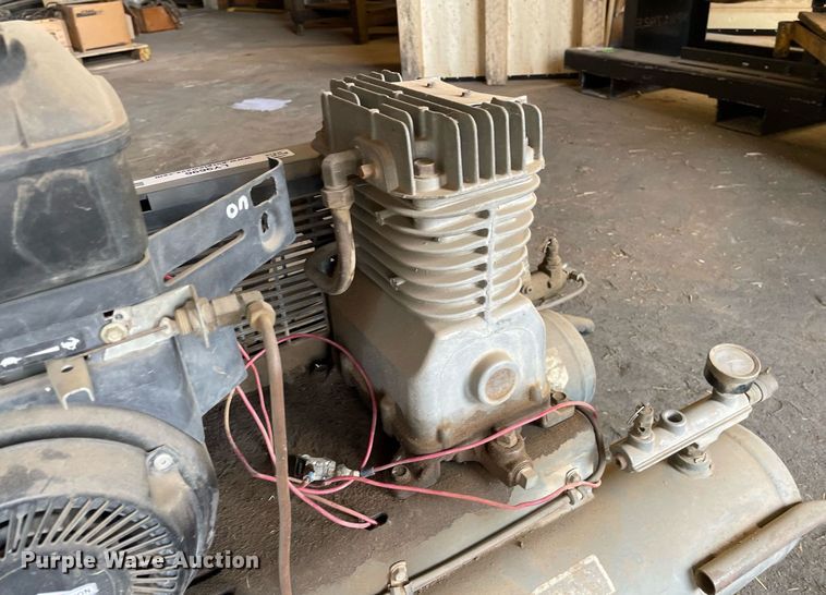 image for item LY9696 DeVilbiss SDS5G8D  air compressor