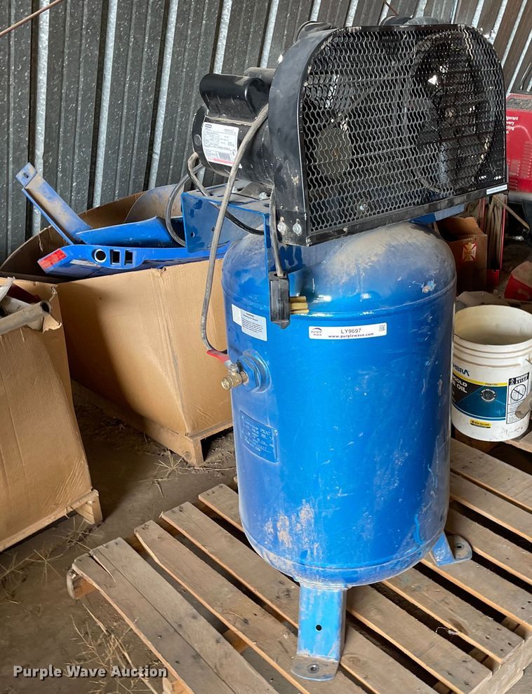 image for item LY9697 Puma PK-6040V  air compressor