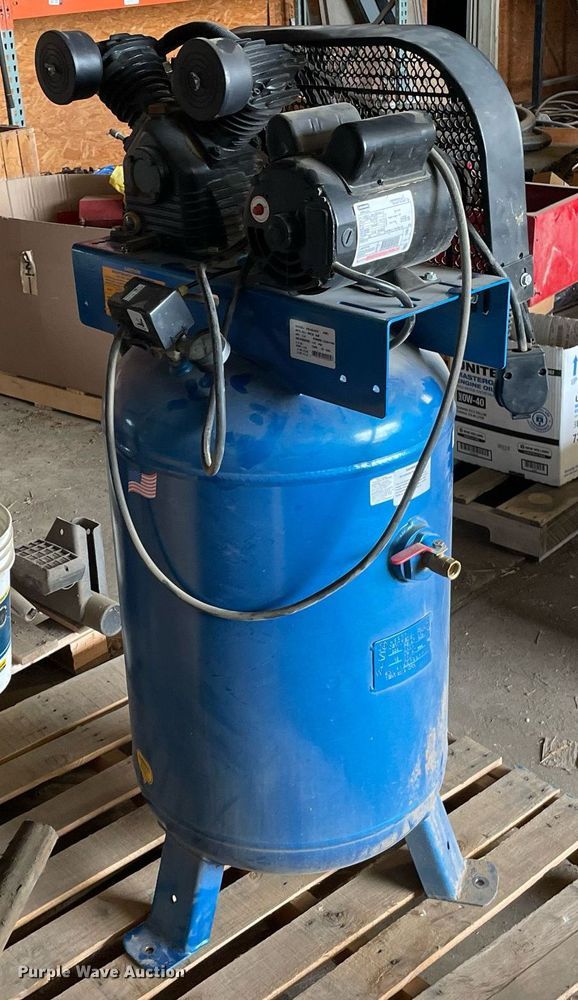 image for item LY9697 Puma PK-6040V  air compressor