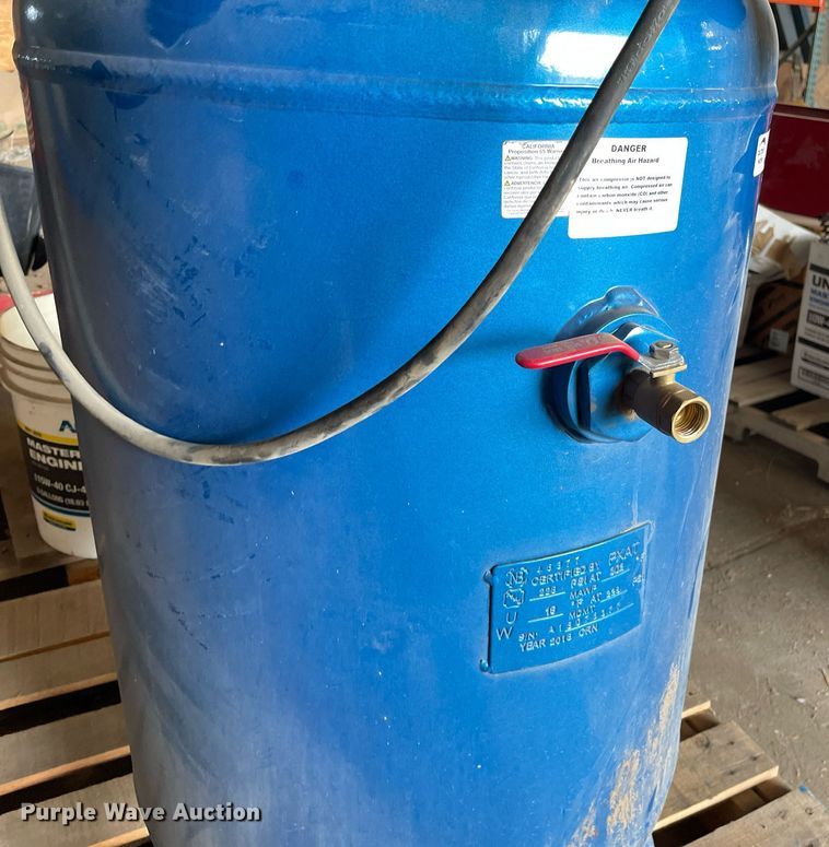 image for item LY9697 Puma PK-6040V  air compressor