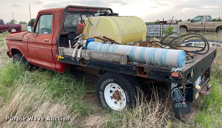 image for item LY9714 1979 Ford F250  flatbed pickup truck
