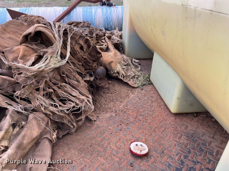 image for item LY9714 1979 Ford F250  flatbed pickup truck