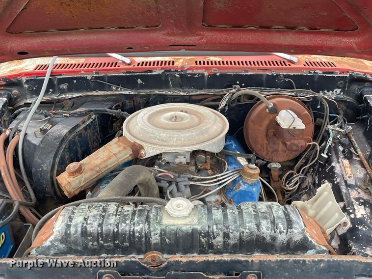 image for item LY9714 1979 Ford F250  flatbed pickup truck