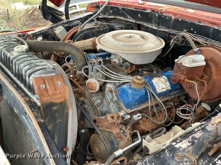 image for item LY9714 1979 Ford F250  flatbed pickup truck