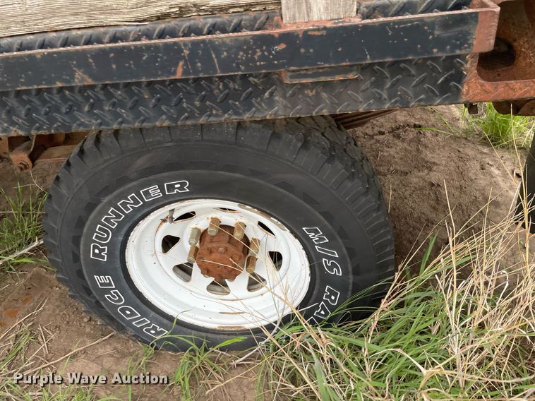 image for item LY9714 1979 Ford F250  flatbed pickup truck