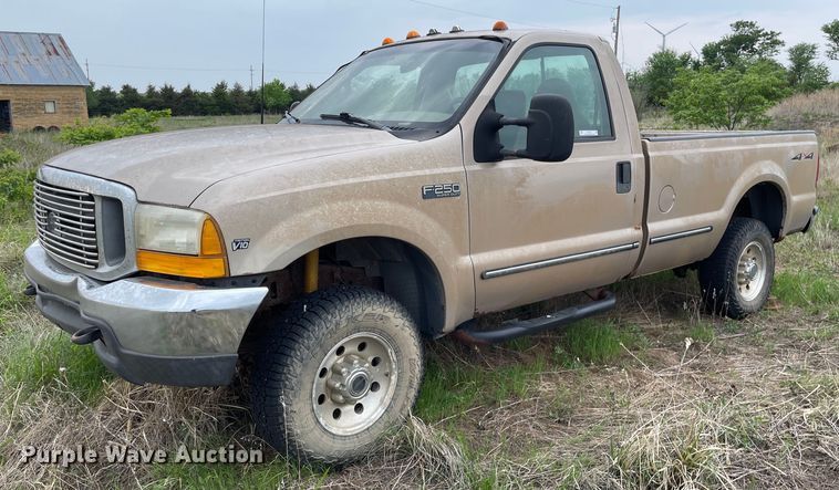 image for item LY9717 1999 Ford F250 Super Duty  pickup truck