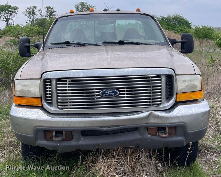 image for item LY9717 1999 Ford F250 Super Duty  pickup truck