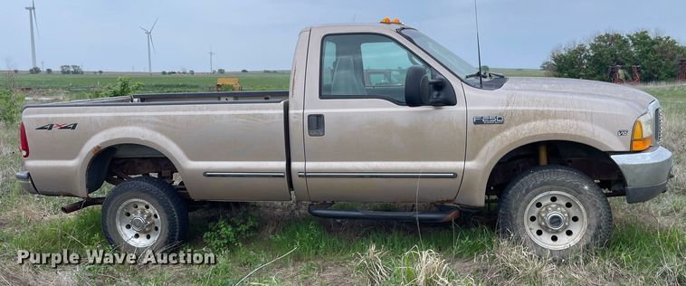 image for item LY9717 1999 Ford F250 Super Duty  pickup truck