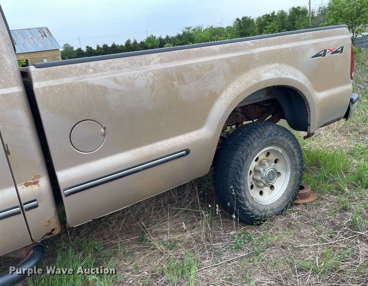 image for item LY9717 1999 Ford F250 Super Duty  pickup truck