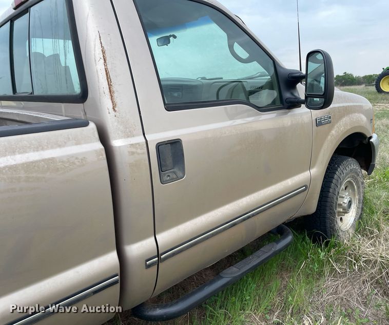 image for item LY9717 1999 Ford F250 Super Duty  pickup truck