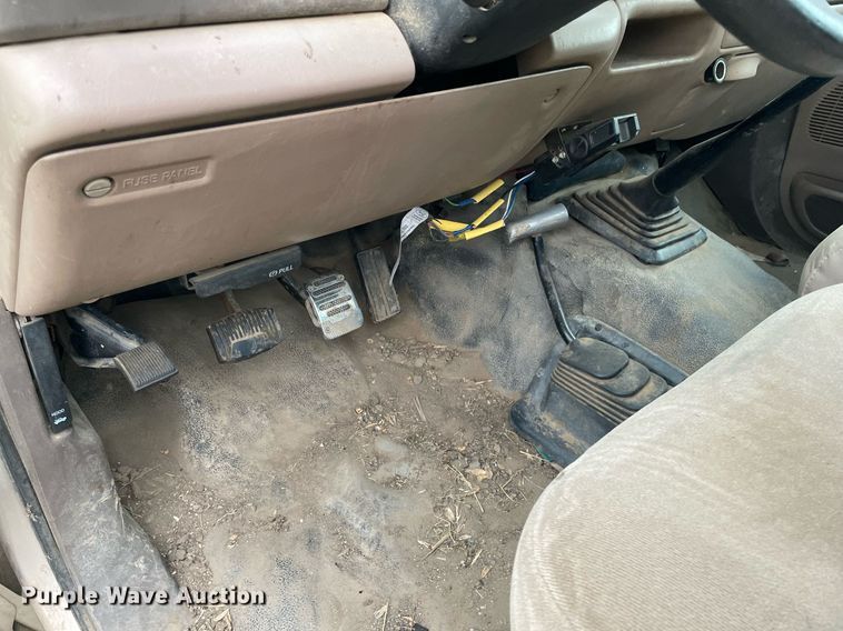 image for item LY9717 1999 Ford F250 Super Duty  pickup truck