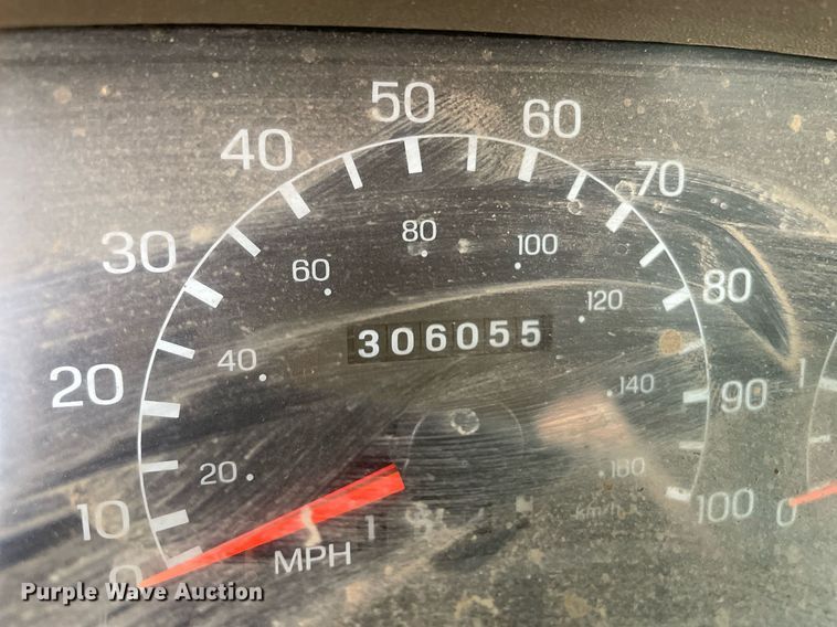 image for item LY9717 1999 Ford F250 Super Duty  pickup truck